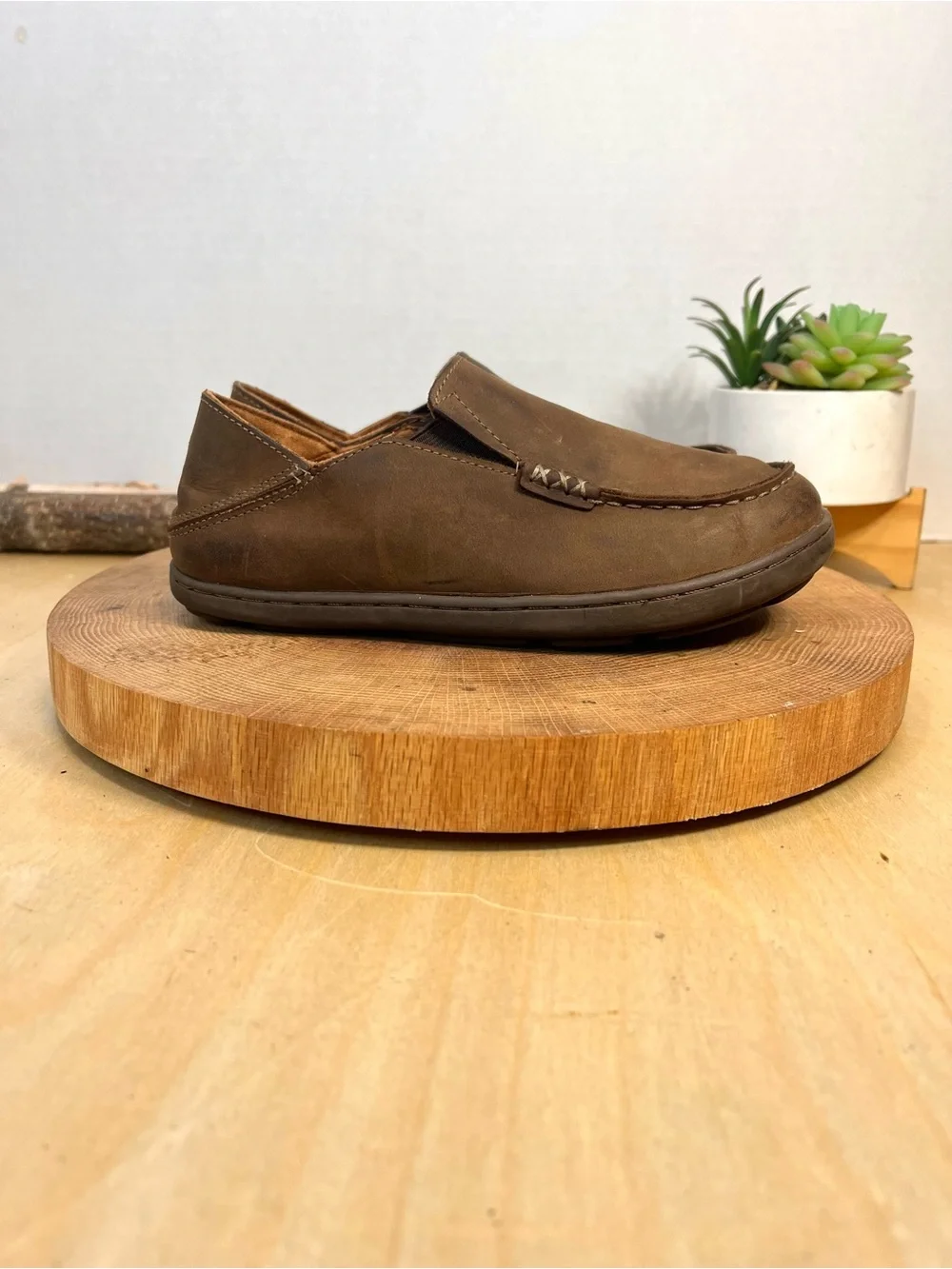 OluKai Moloa Kids Slip-On Shoes Brown Leather Size 2 Moccasins